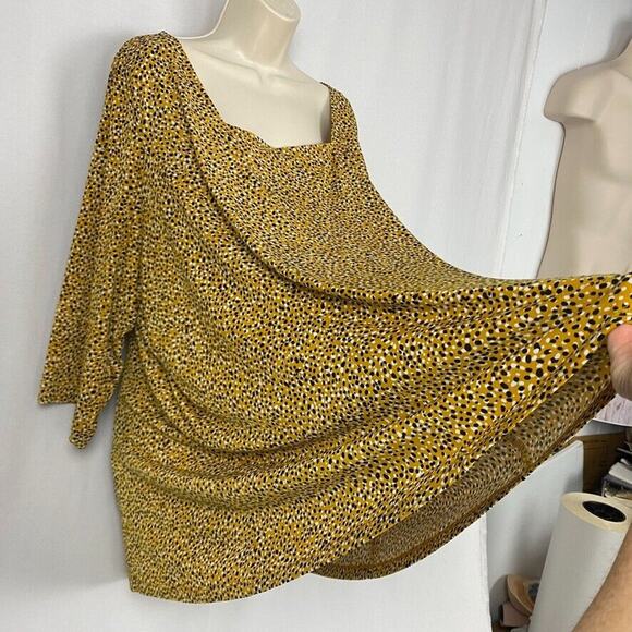 Susan Graver Liquid Knit Top Womens 4X Yellow Polka Dot Square Neck Elbow Sleeve - Picture 4 of 14